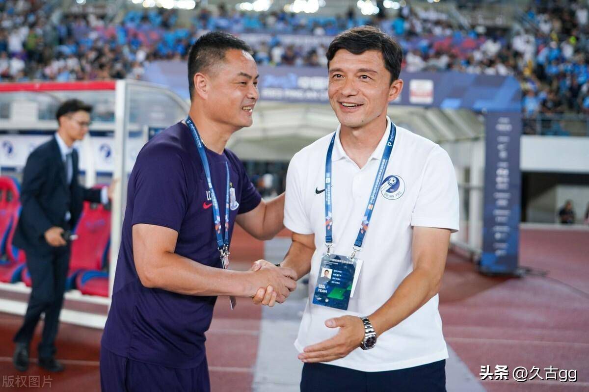 《罗马体育报》称，在上周末意甲联赛尤文主场1-0战胜那不勒斯之后，布雷默和尤文高层曼纳共进晚餐，双方的续约只差官宣。